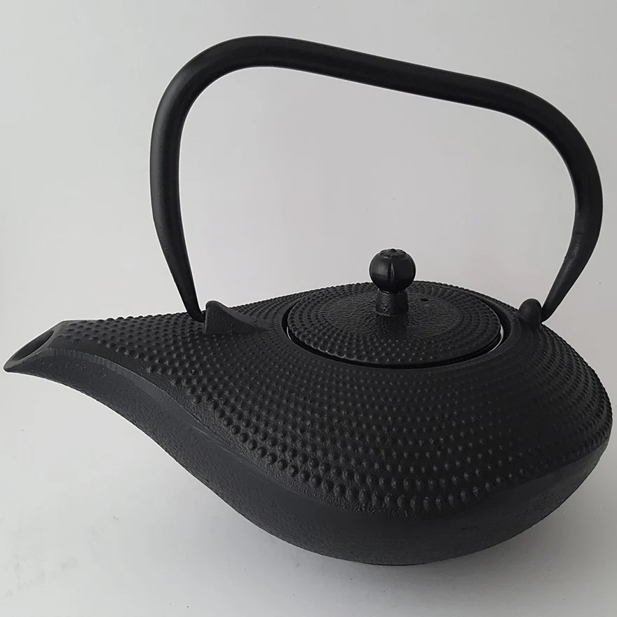 TETERA DE HIERRO DE 1 L